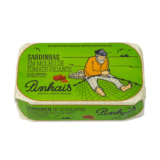 Portugalské sardinky v pikantnej paradajkovej omáčke s olivovým olejom 125g Pinhais